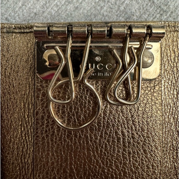 Gucci Canvas Leather Monogram Key Case Holder Gold GUC - Picture 5 of 10